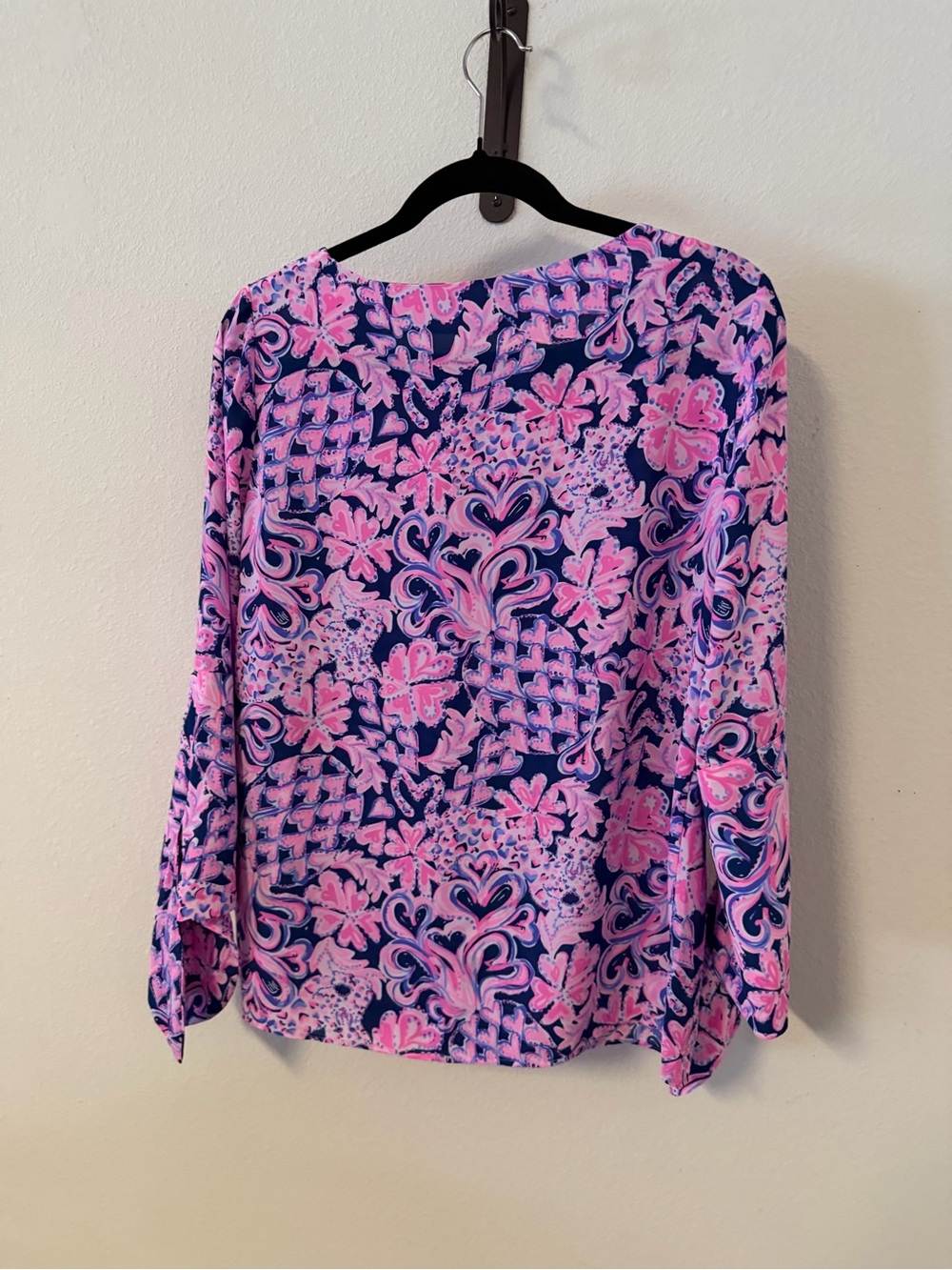 Lilly Pulitzer Langston Blouse Indigo Love You Bunches Top - Picture 7 of 8